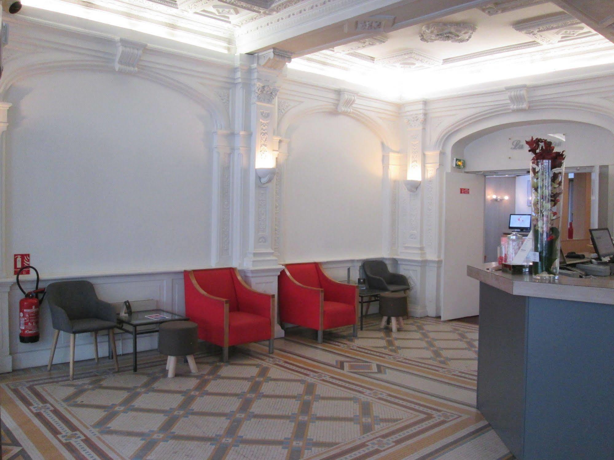 布卢瓦中心城堡宜必思酒店 布鲁瓦 外观 照片